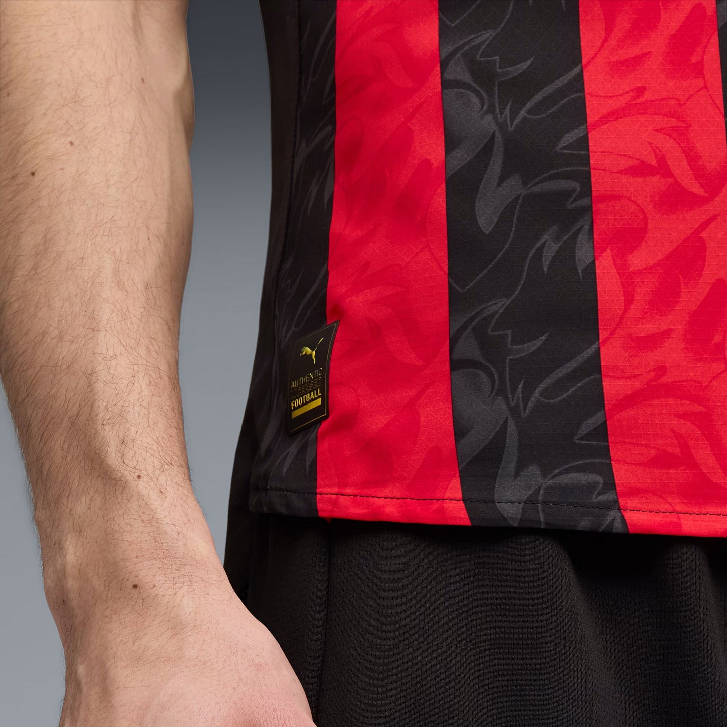 Puma AC Milan 25/26 Authentic Home Jersey (Red/Black)