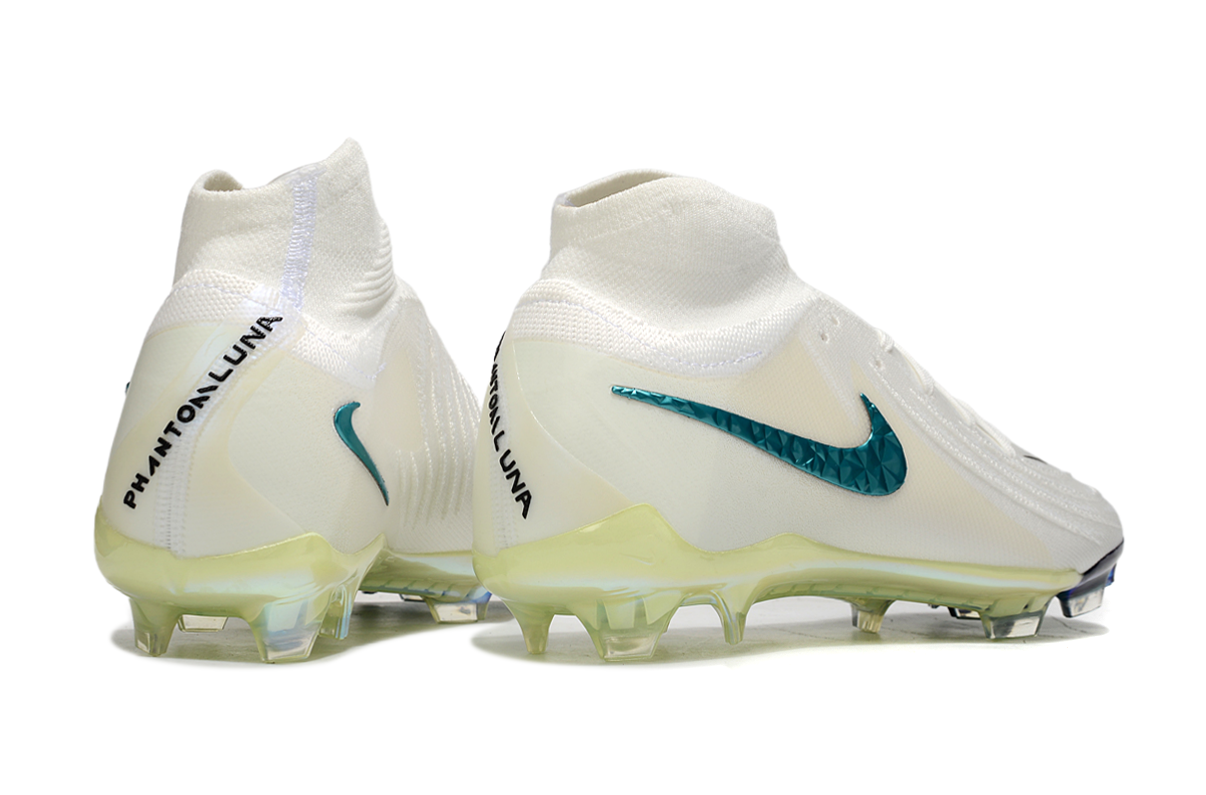 Nike Phantom Luna