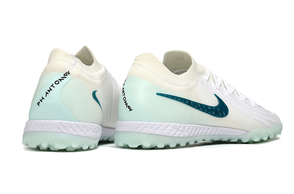 Nike Phantom Luna Turf