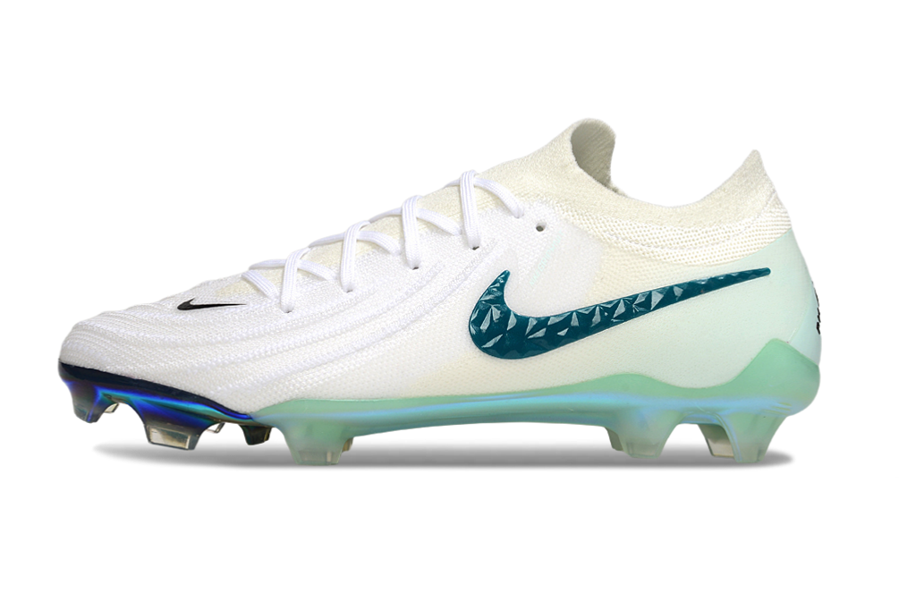 Nike Phantom Luna