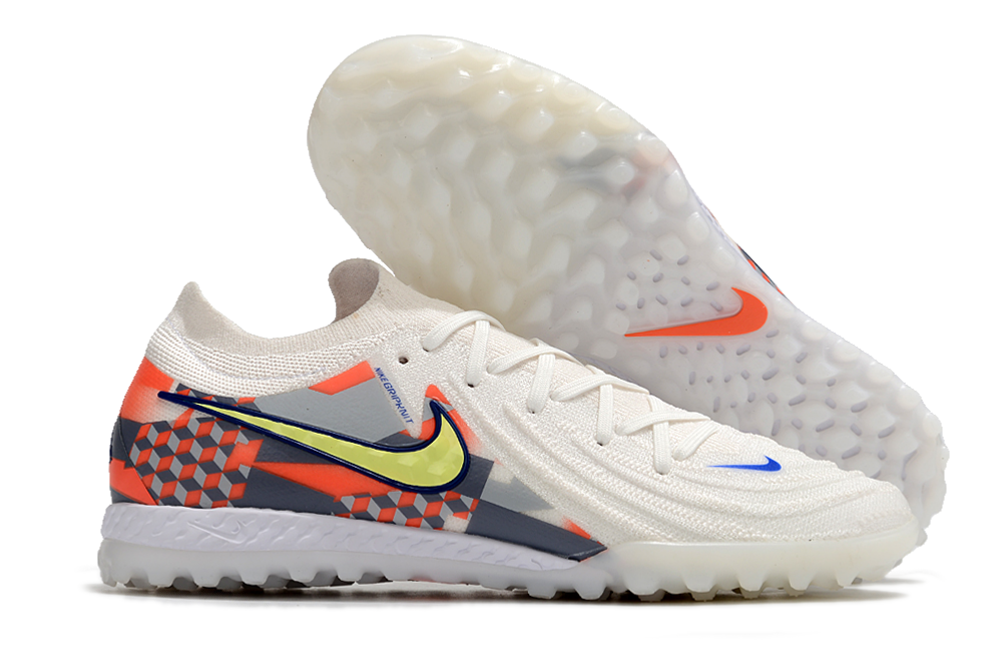 Nike Phantom Luna Turf