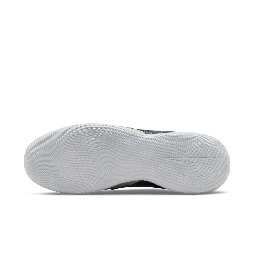 Nike Streetgato-Summit White/Metallic Silver-Dark Grey