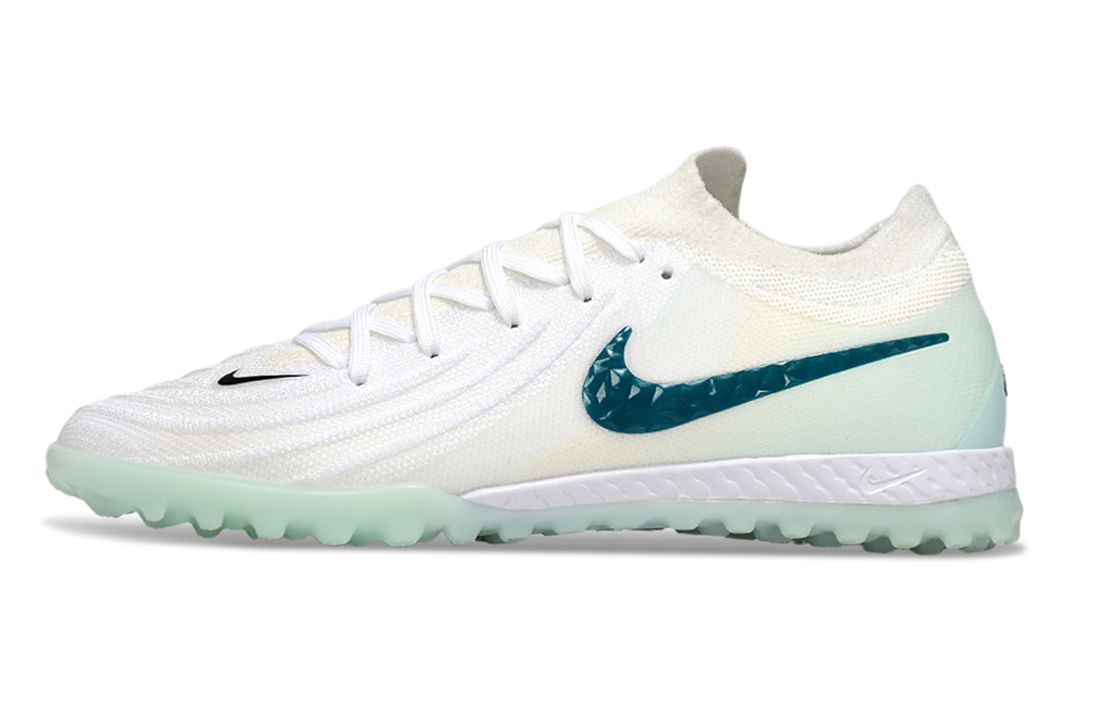 Nike Phantom Luna Turf