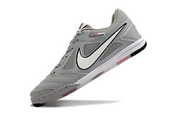 Supreme x Nike SB Gato