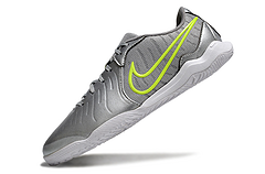 Nike Legend 10