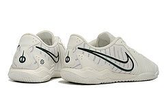 Nike Legend 10
