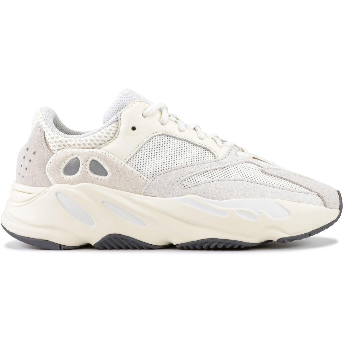 Yeezy 700 Analog