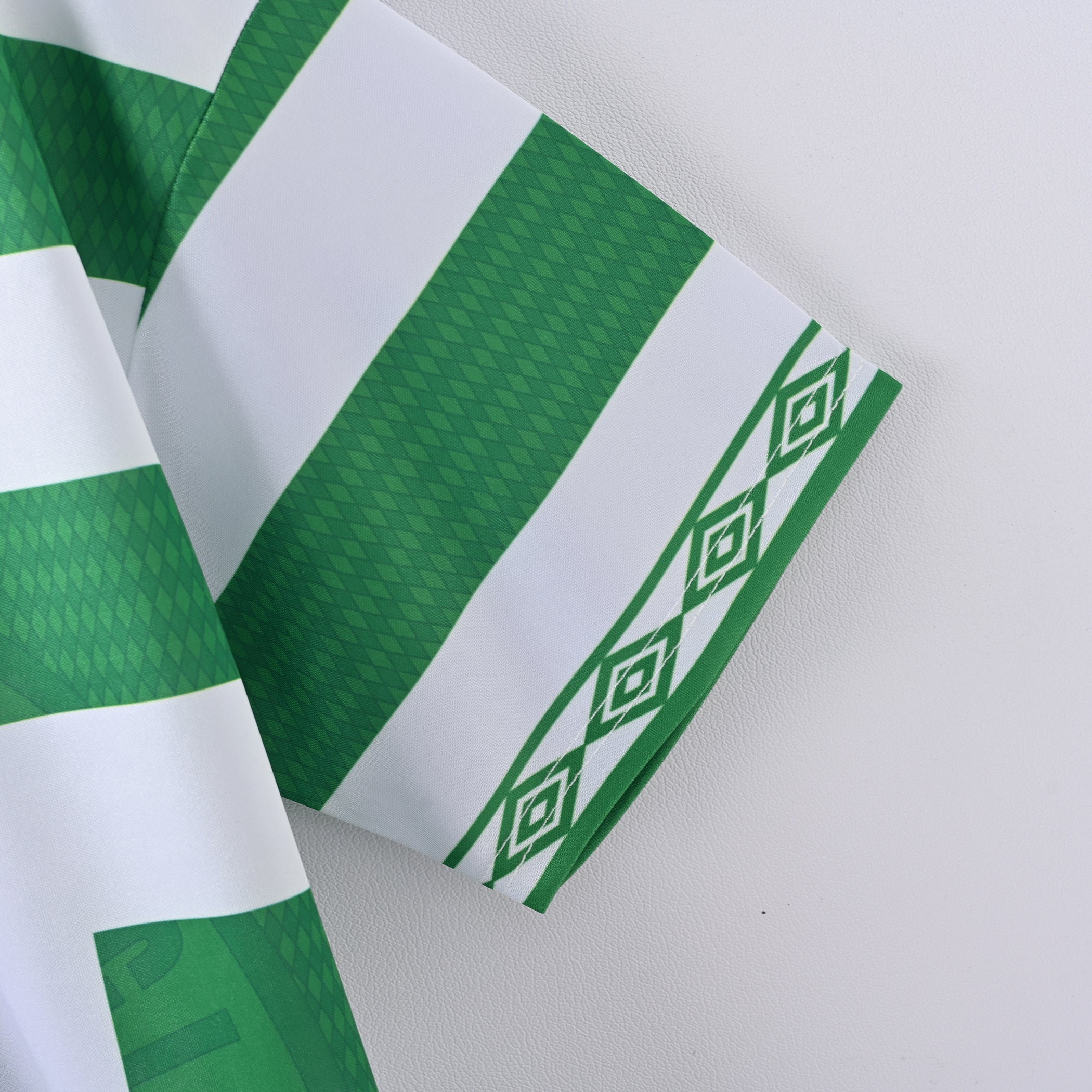 Retro Celtic FC 1997/98 Jersey