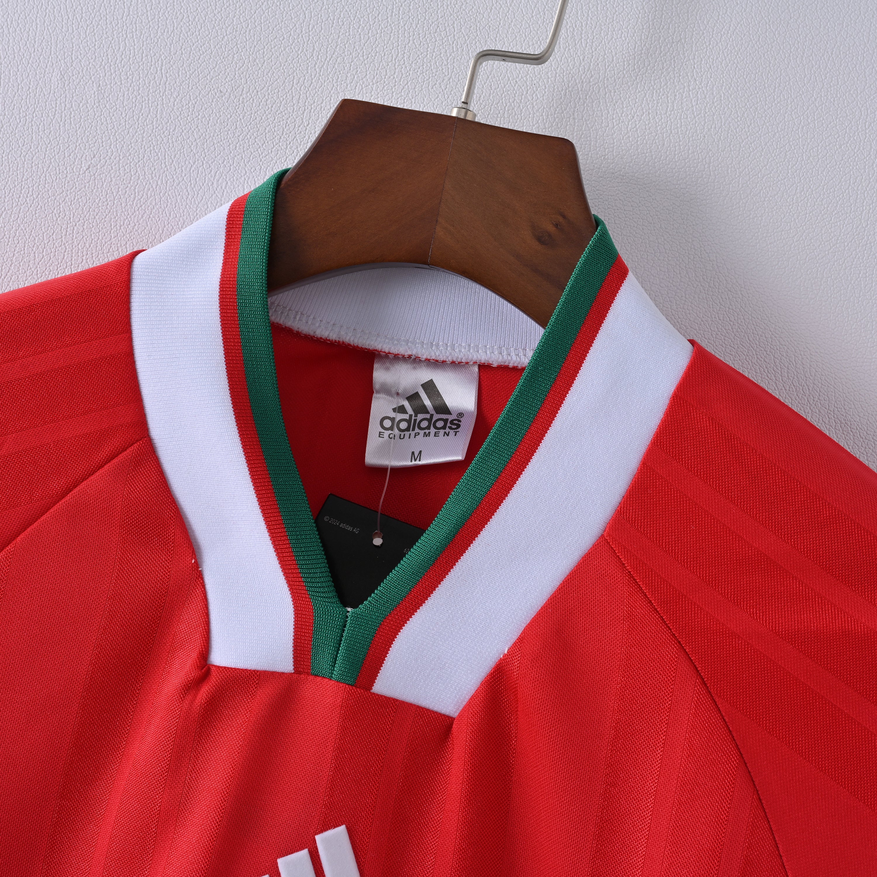 Retro Liverpool FC 1993/95 Jersey