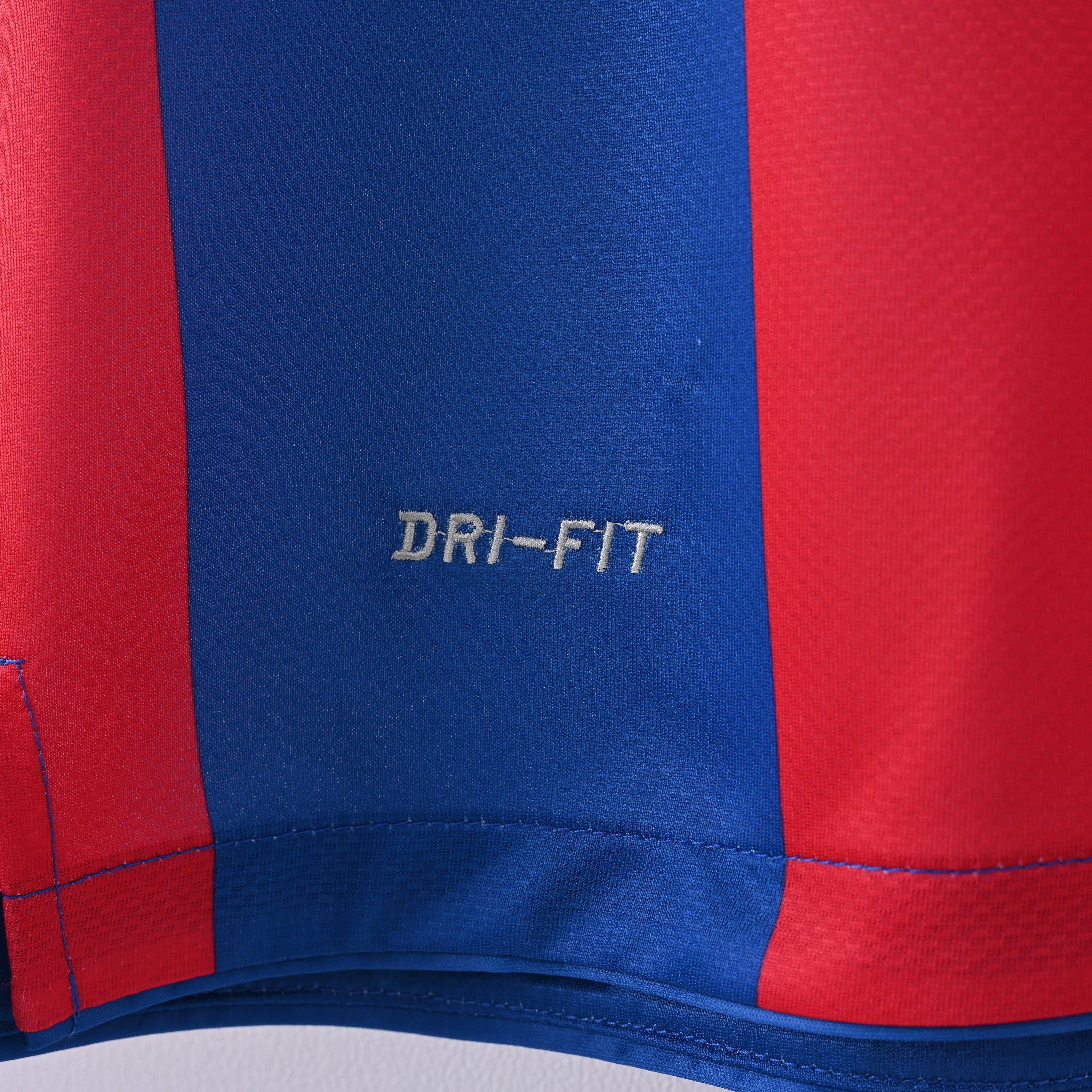 Retro Barcelona 2010/11 Jersey