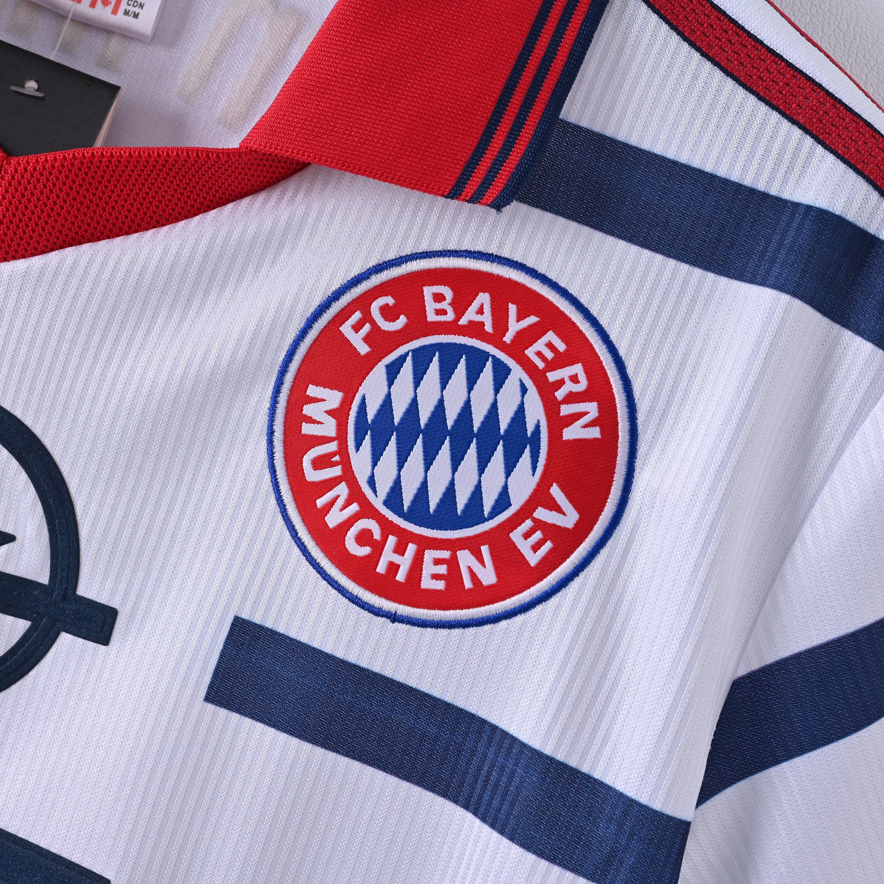 Retro Bayern Munich 1998/00 Jersey