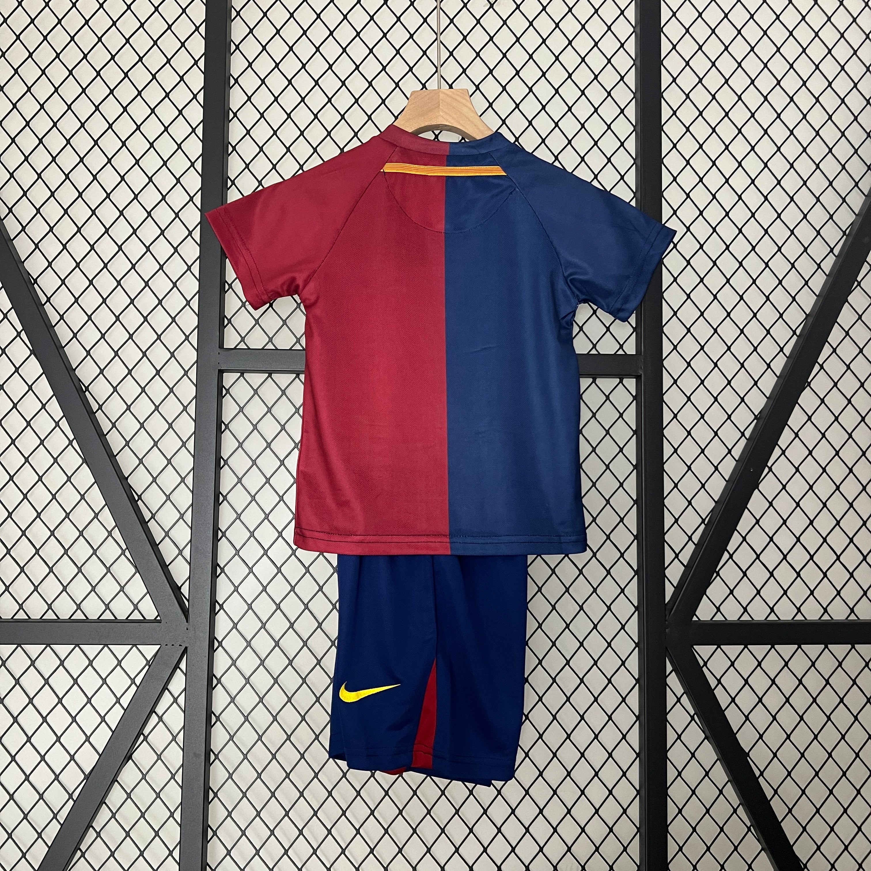 Retro Kids Kit F.C. Barcelona 2008/09 Home