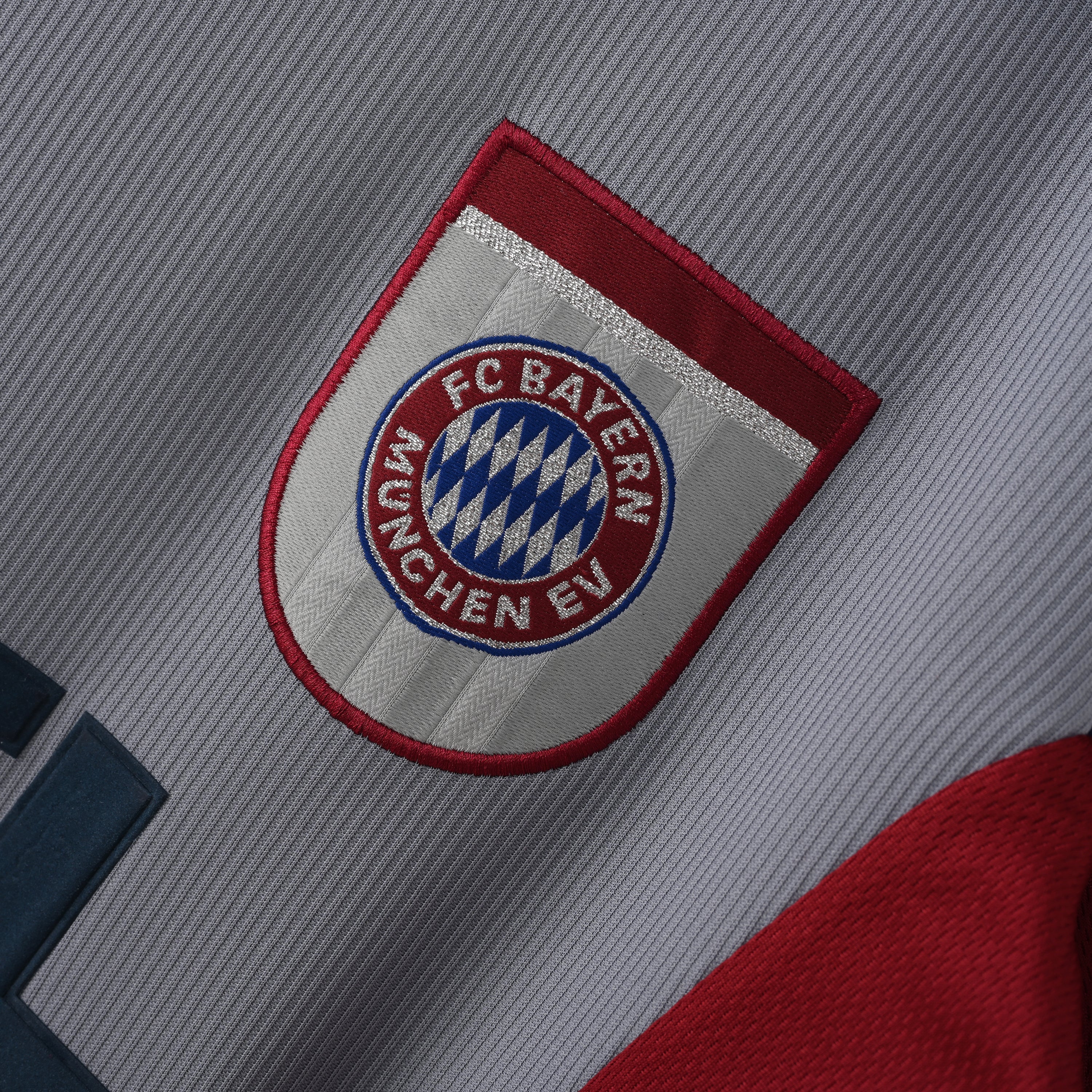 Retro Bayern Munich 1998/99 Jersey