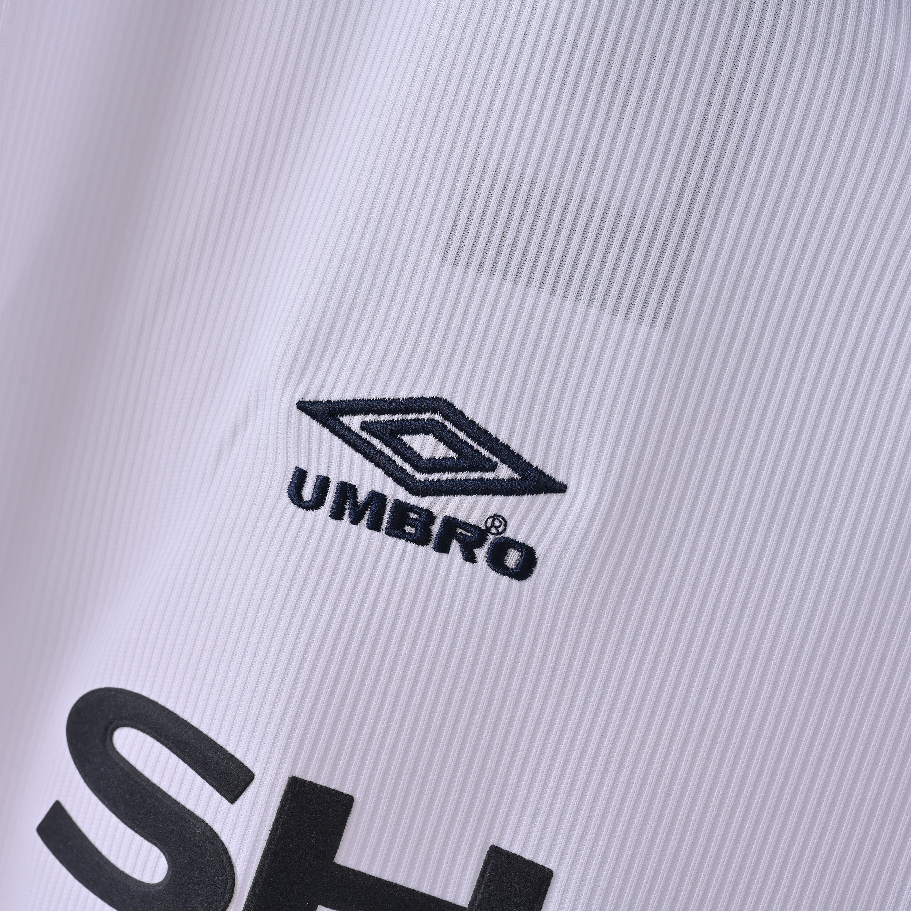 Retro Manchester United 1999/00 Jersey