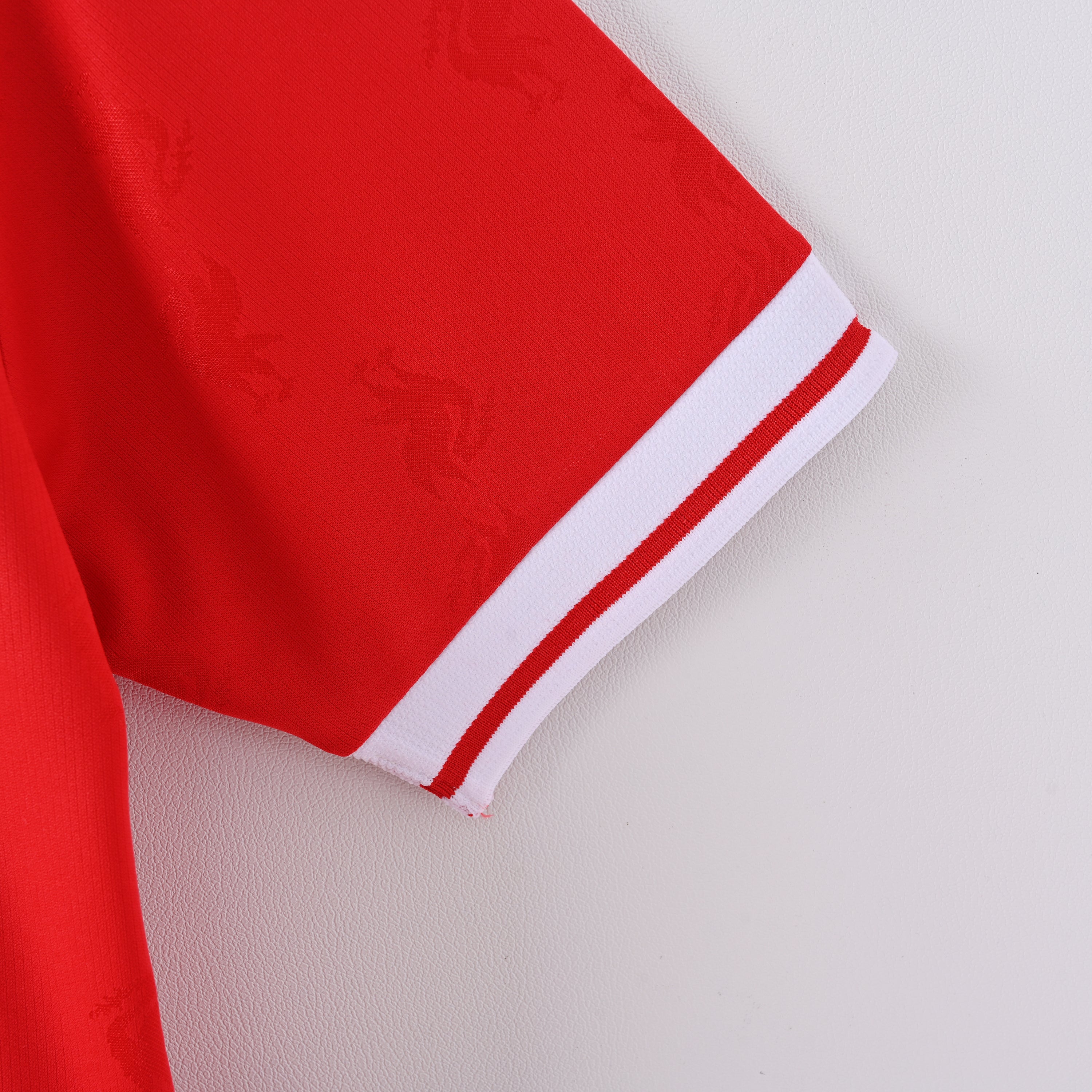 Retro Liverpool FC 1996/97 Jersey