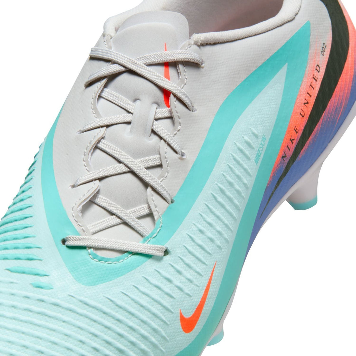 Nike United Phantom 6 Low Academy Firm/Multi-Ground Cleats