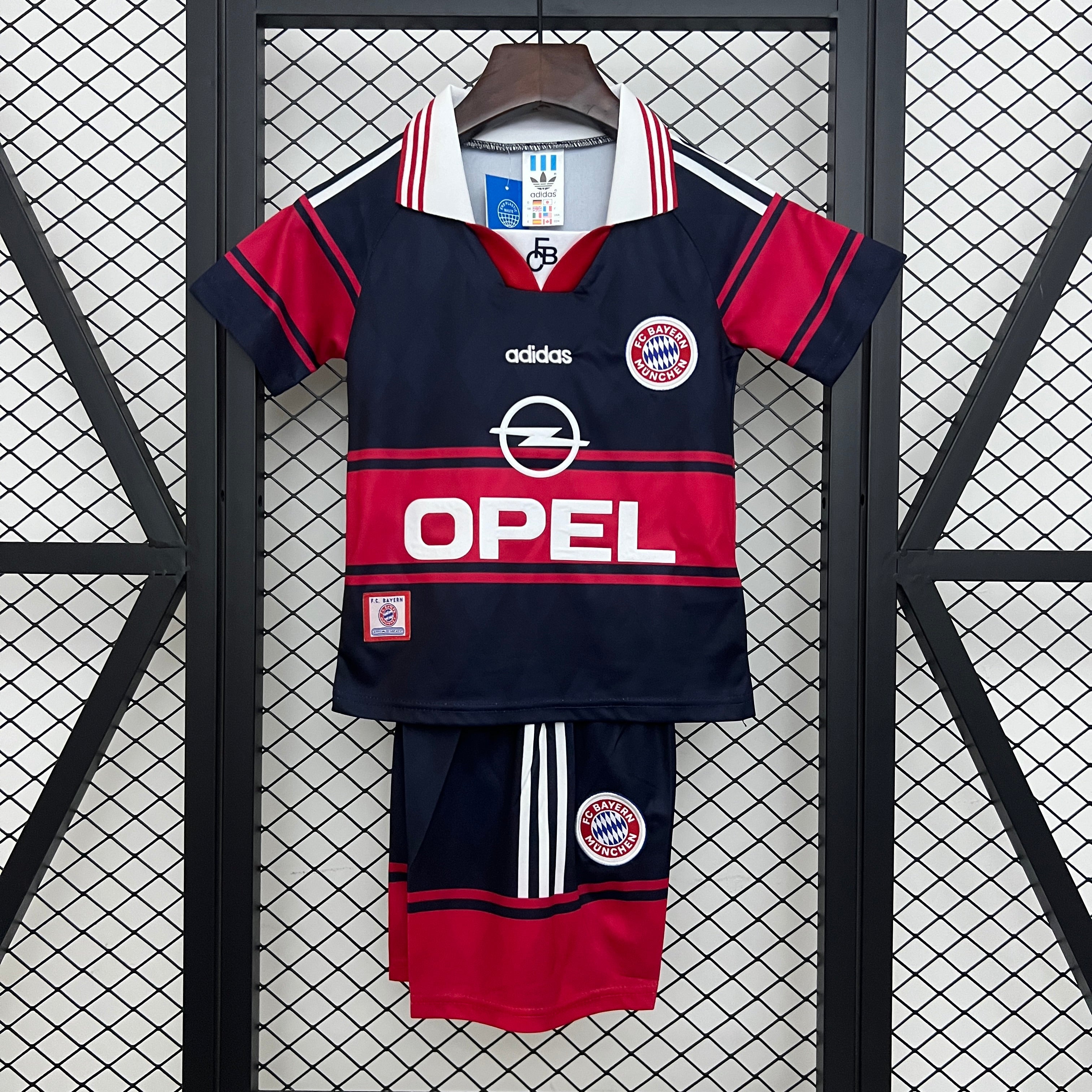 Retro Kids Bayern Munich 1997/99 Home