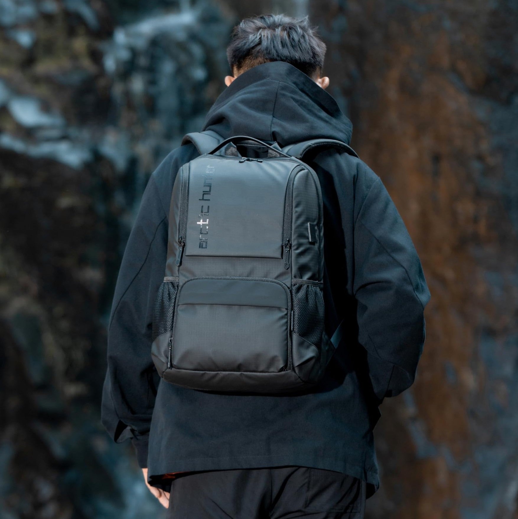Arctic hunter SD532