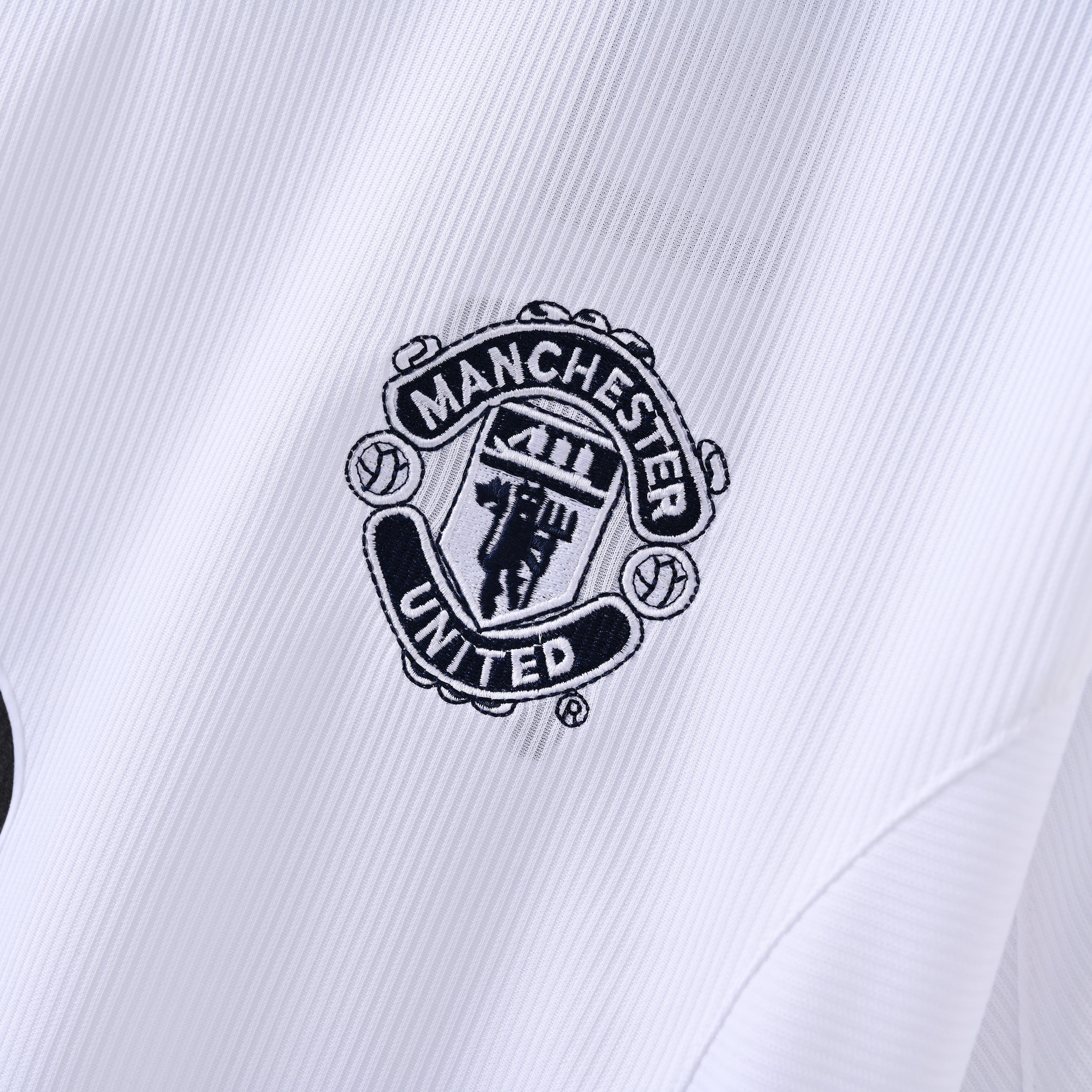 Retro Manchester United 1999/00 Jersey