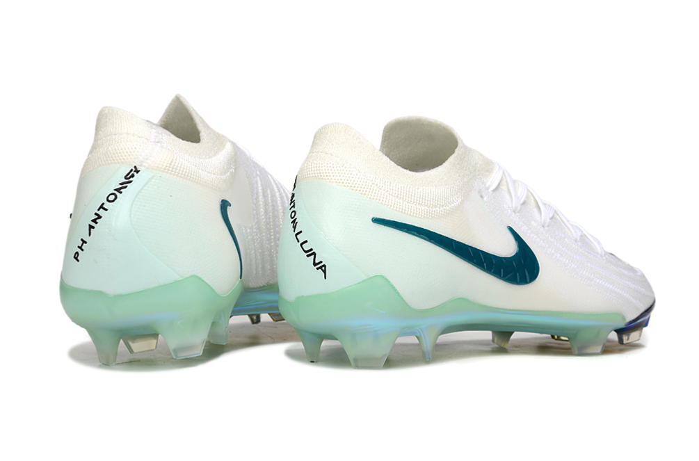 Nike Phantom Luna