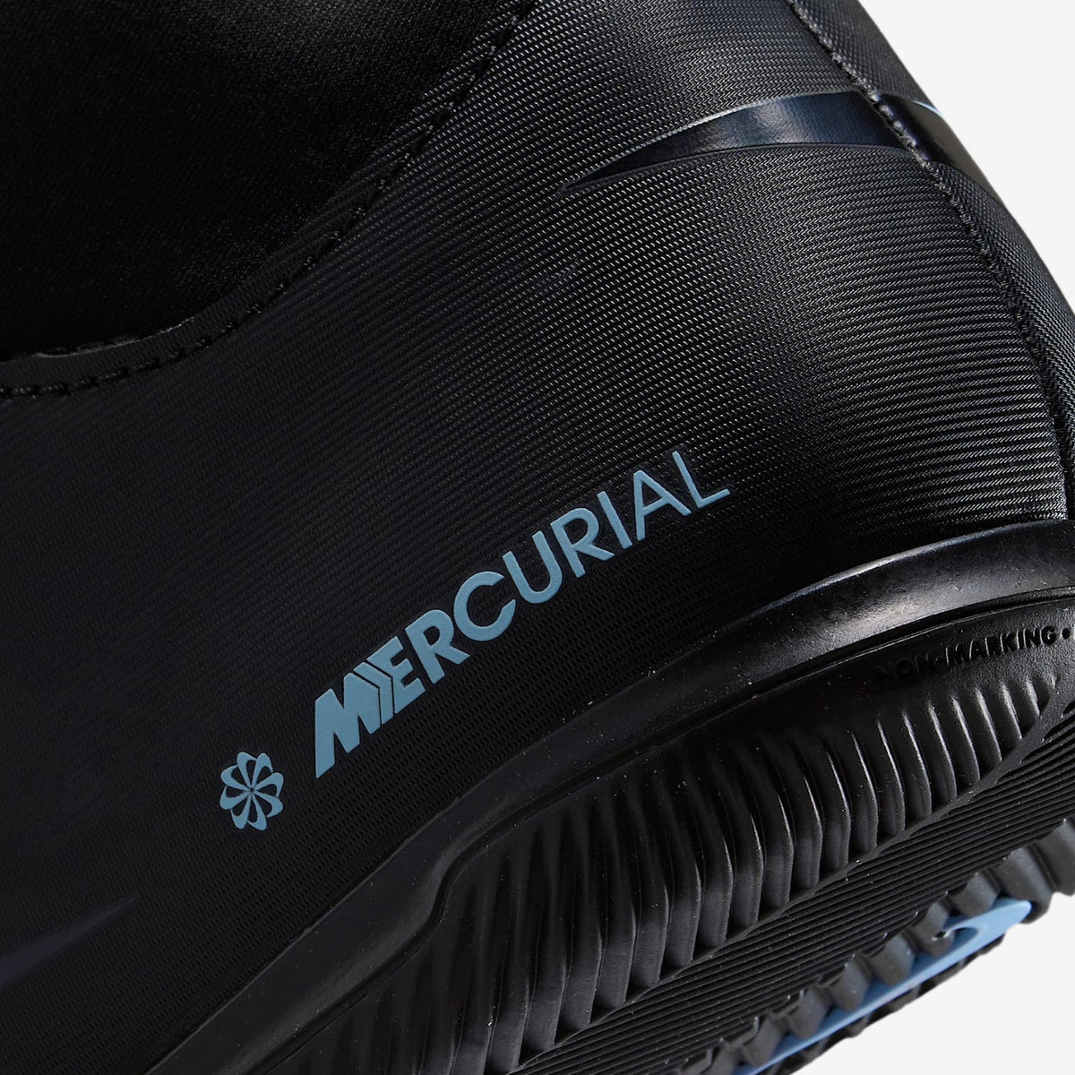 Nike Junior Mercurial Superfly 10 Club Indoor Court Shoes