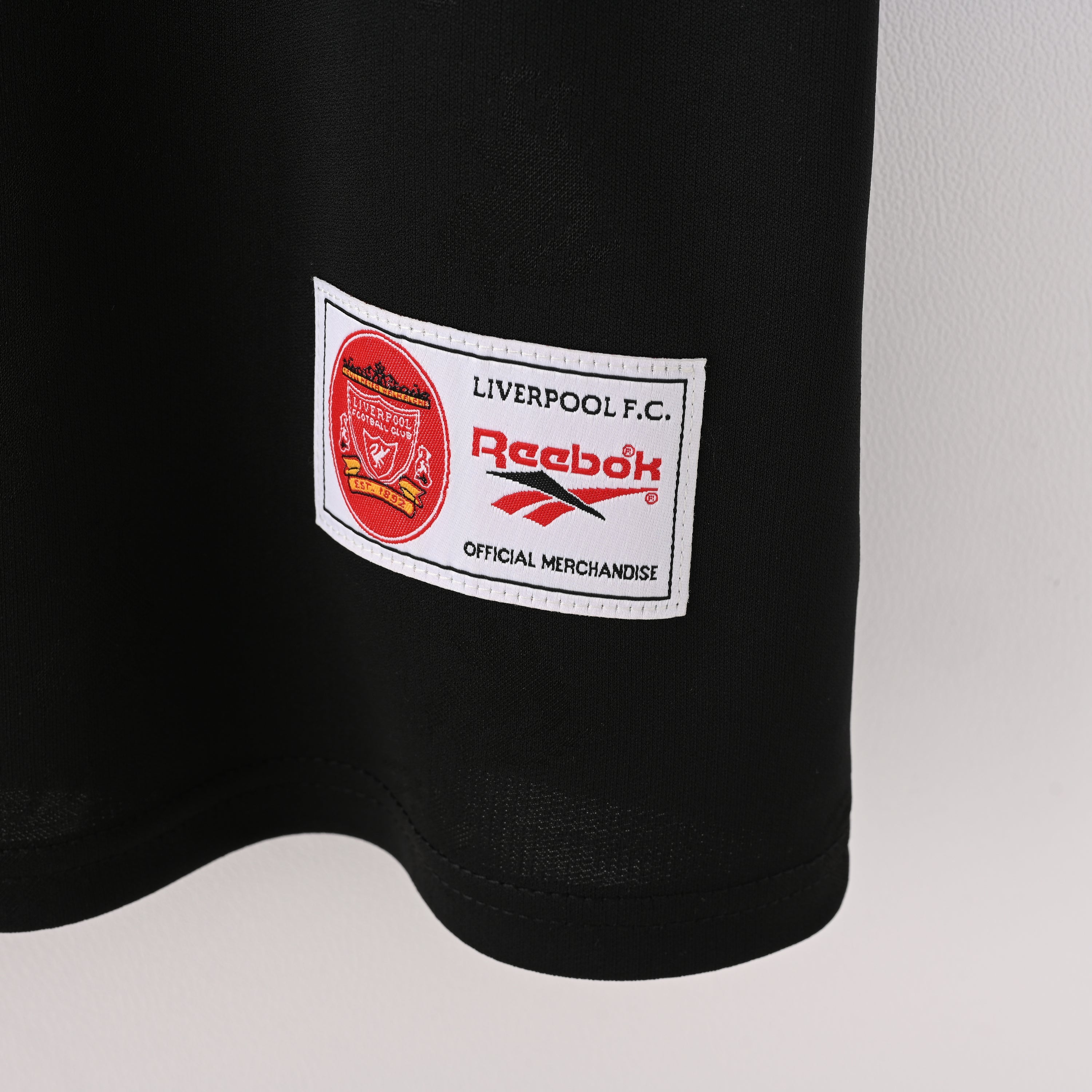 Retro Liverpool FC 1996/97 Jersey