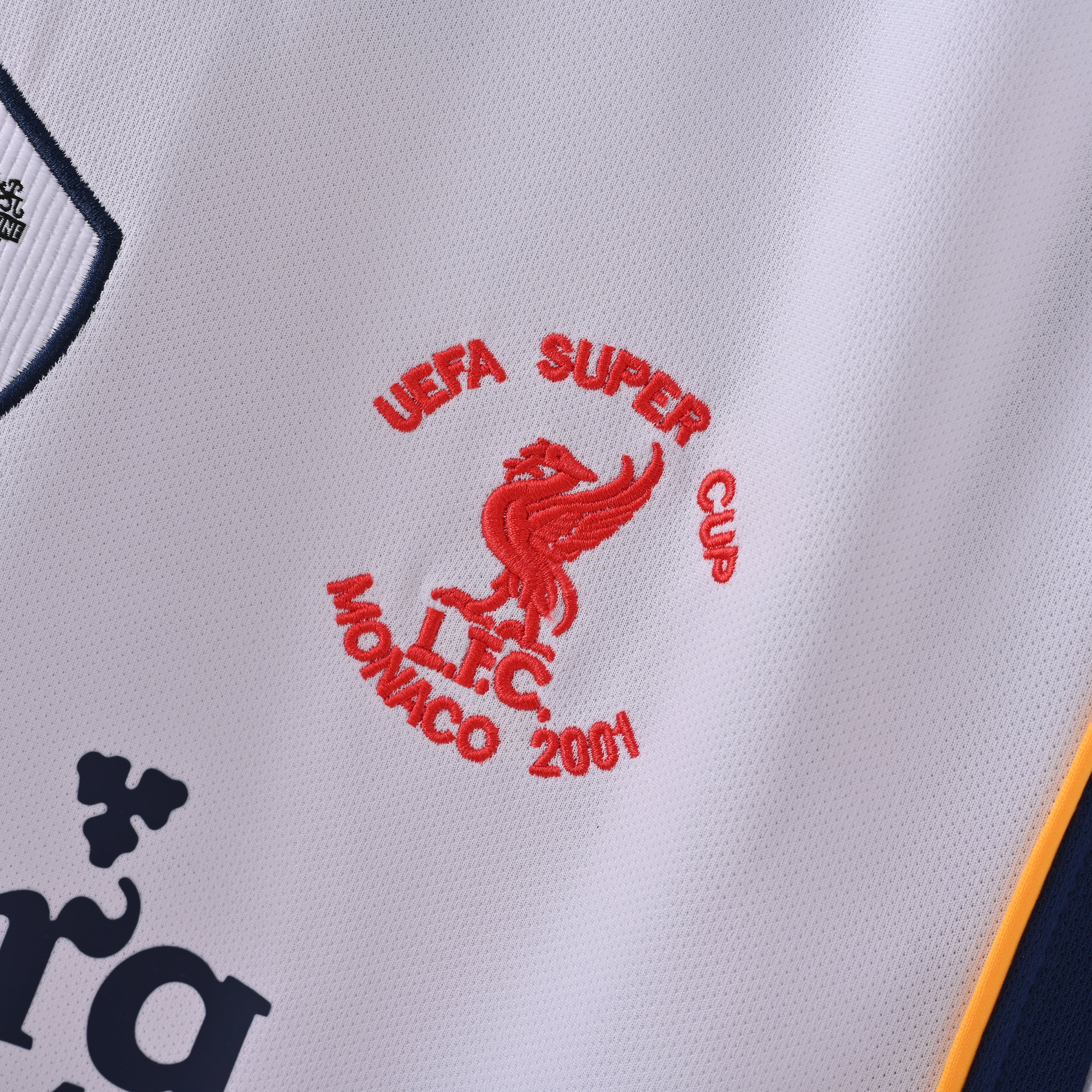 Retro Liverpool FC 2001/02 Jersey
