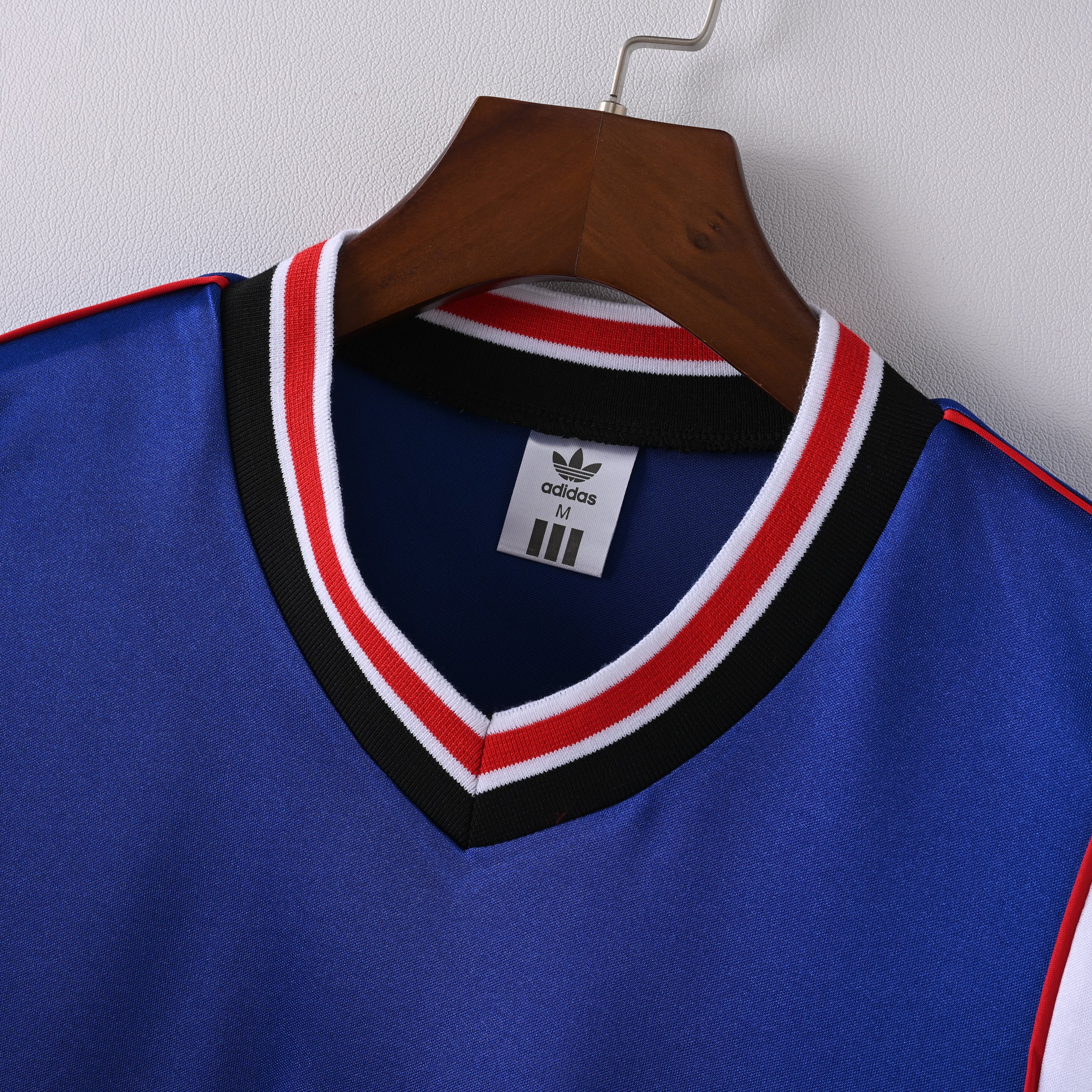 Retro Manchester United 1984 Jersey