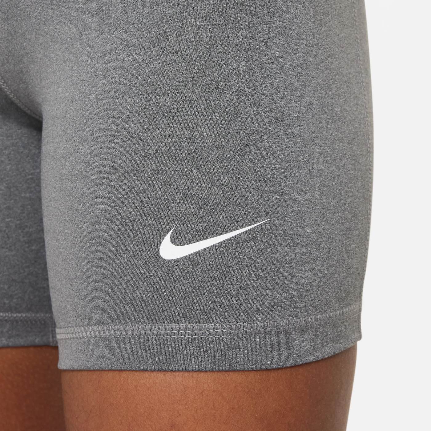 Nike Pro