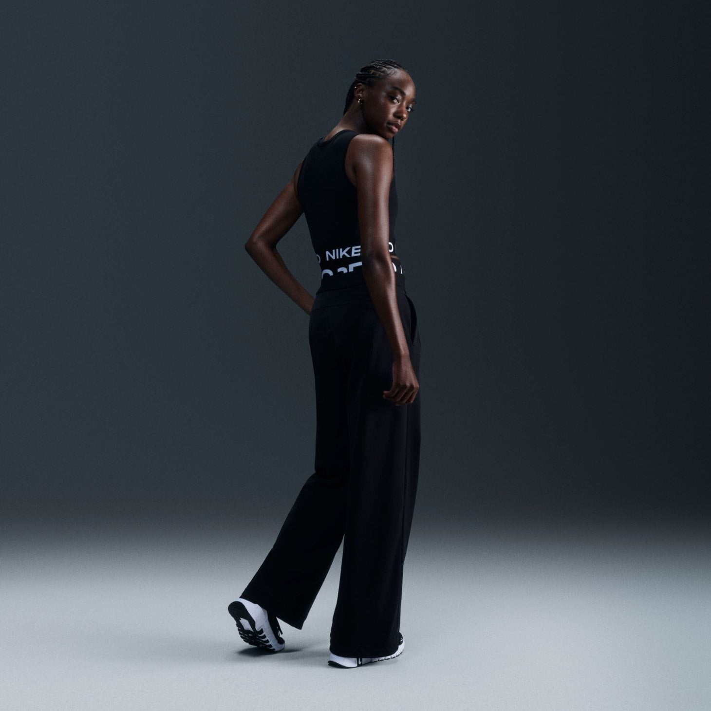 Nike Pro Women's Cropped Tank Top