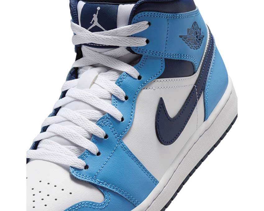 Air Jordan 1 Mid "University Blue"