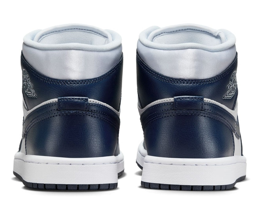 Air Jordan 1 Mid Se W "Football Grey"
