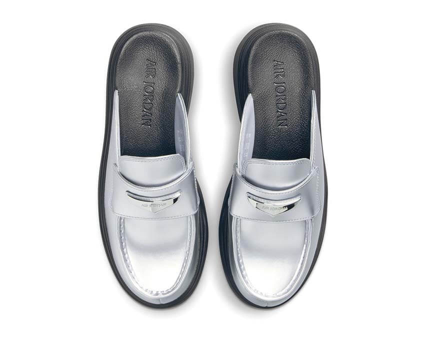 Air Jordan Mule SE W "Metallic Silver"