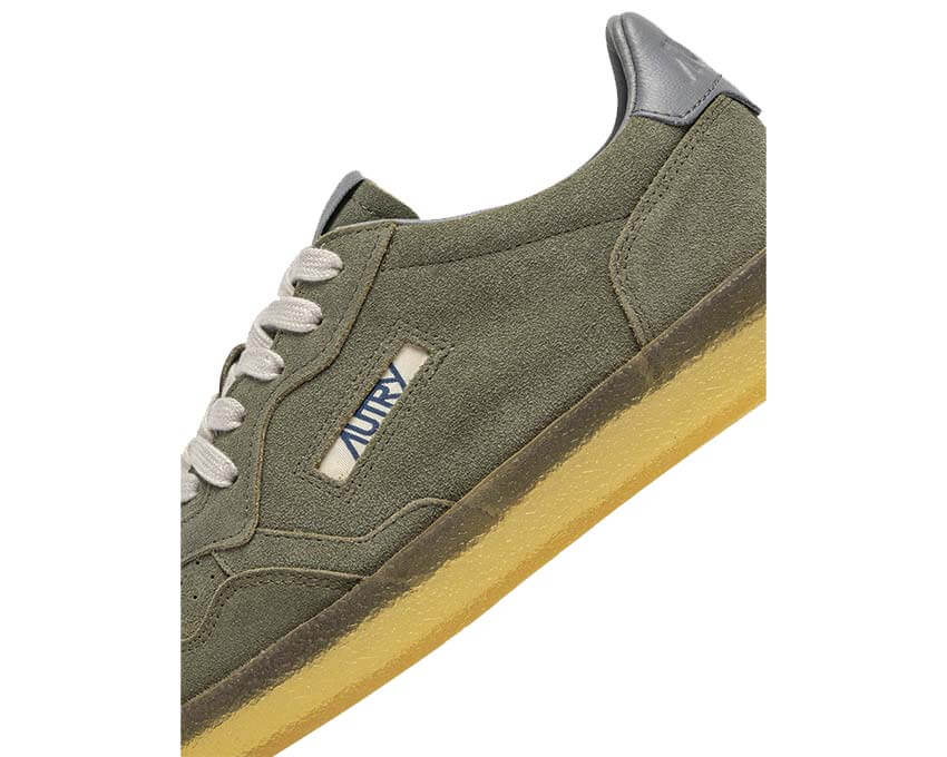 Autry Medalist Low "Crep Smokegrn"