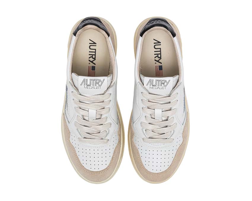 Autry Medalist Low "Suede Black"