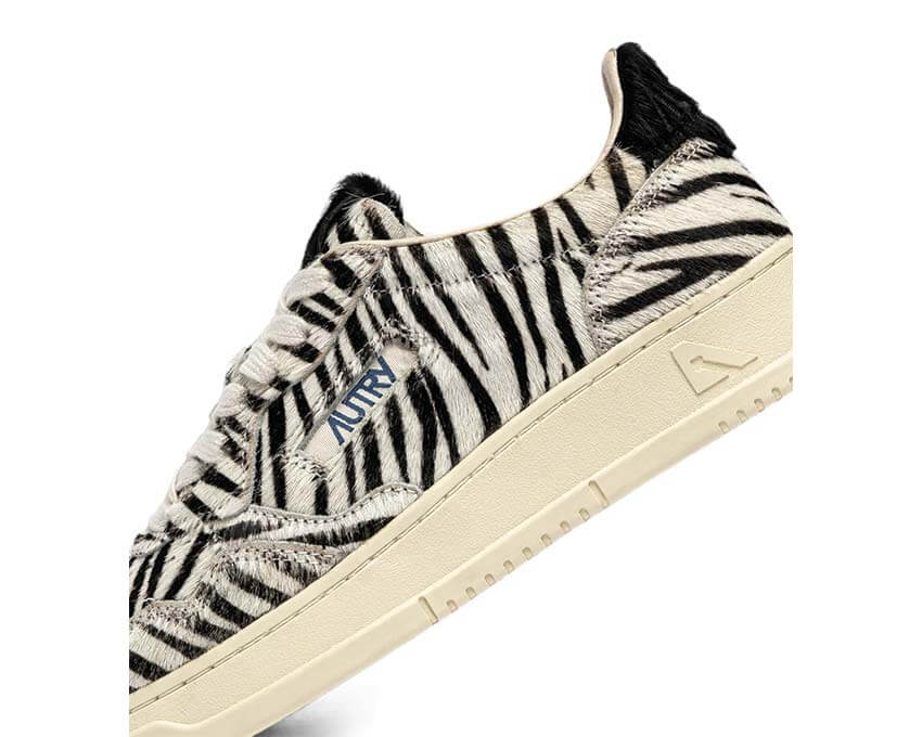 Autry Medalist Low W "Safari Zebra"