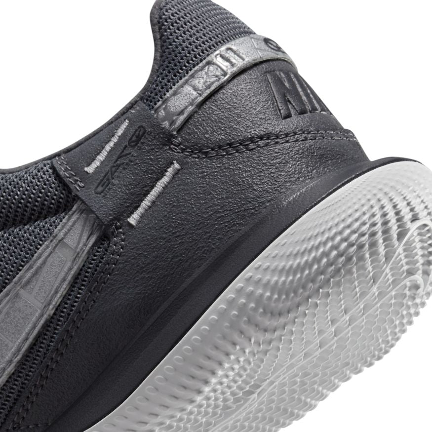 Nike Streetgato-Summit White/Metallic Silver-Dark Grey