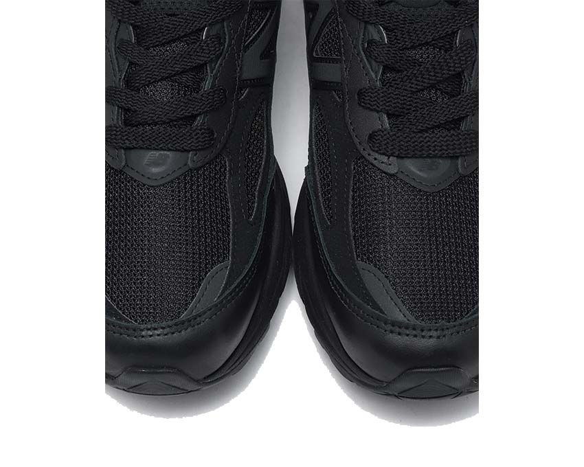 New Balance x Comme Des Garçons 990v6 Made in US