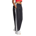 Essentials 3-Stripes Lifestyle Woven Parachute Pants