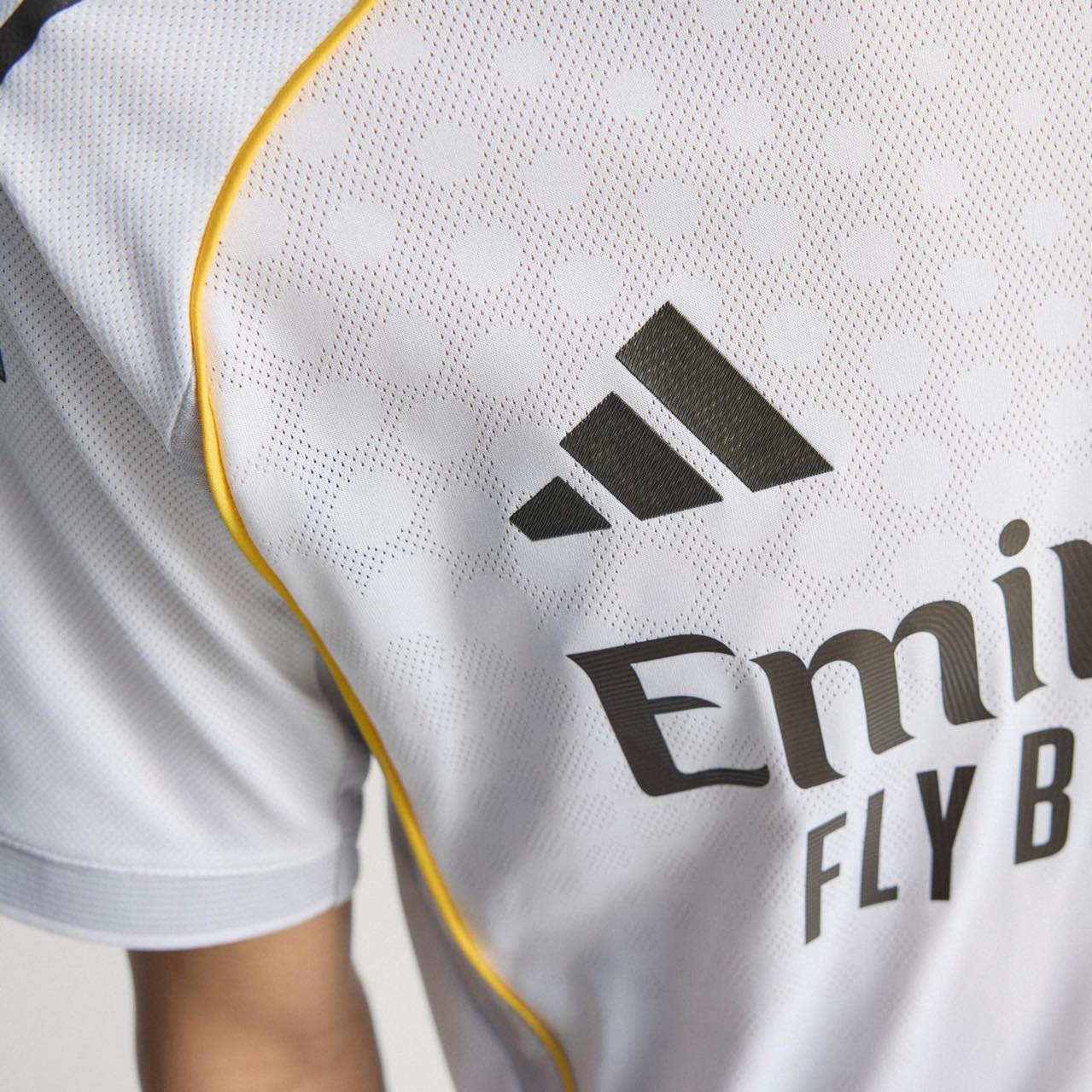 Real Madrid 25/26 Home Authentic Jersey