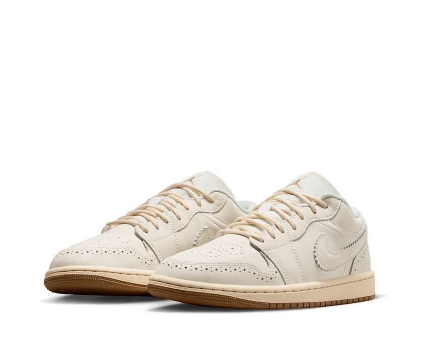 Air Jordan 1 Low SE W "Brogue"
