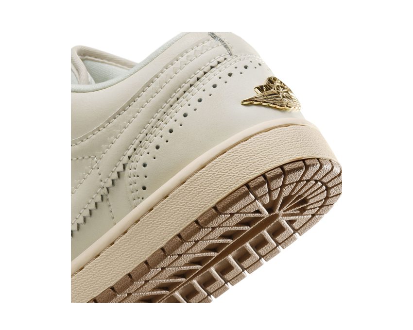 Air Jordan 1 Low SE W "Brogue"