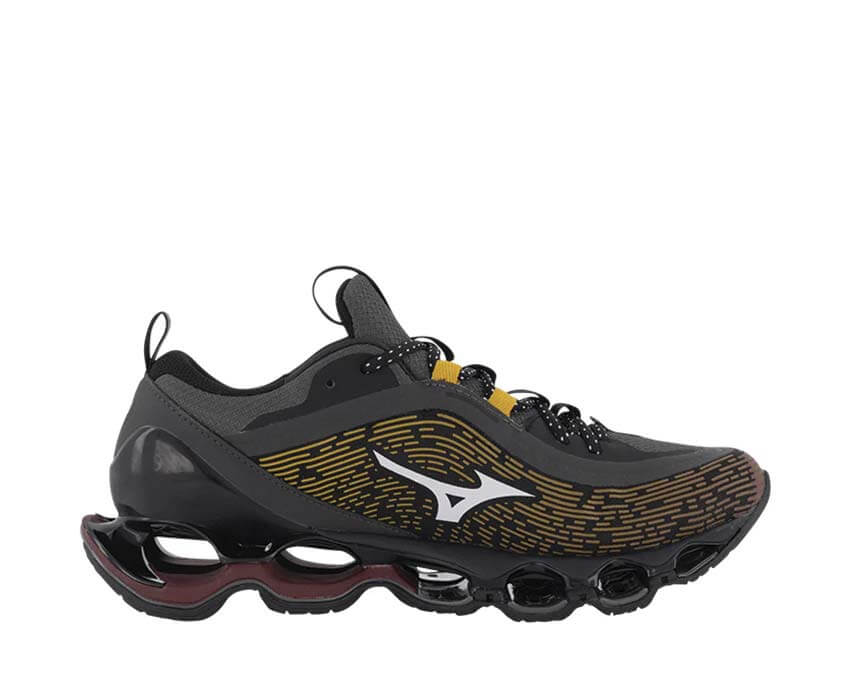 Mizuno Wave Prophecy 13.2 "Henna"