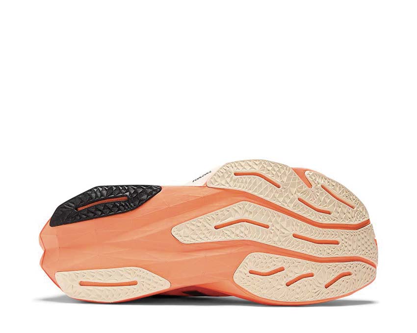 New Balance FuelCell Rebel V4 W «Mango»