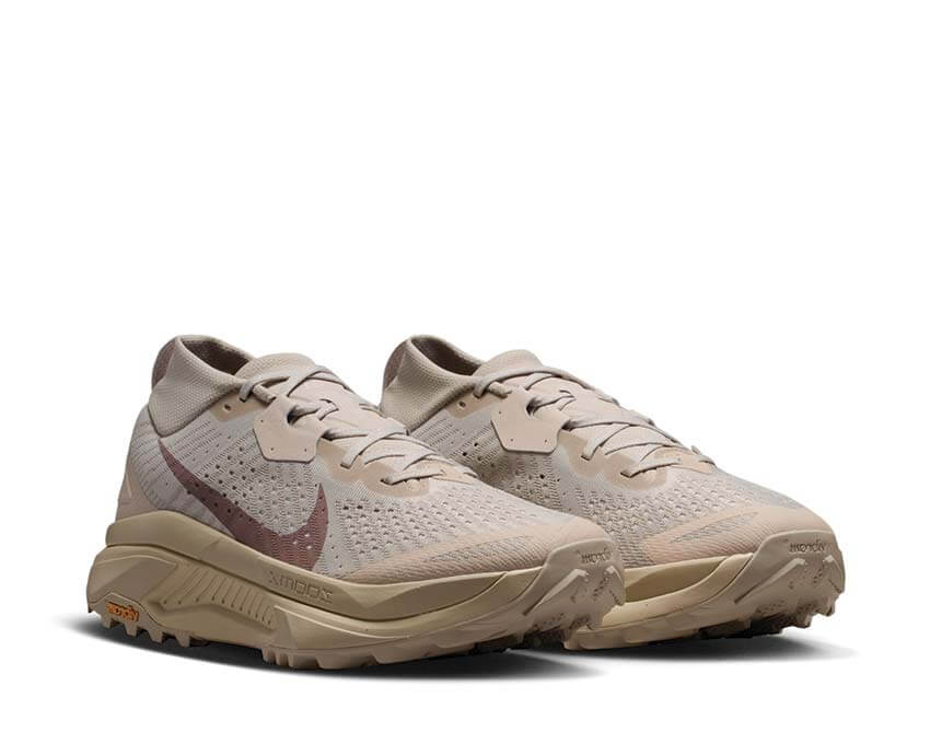 Nike ACG Zegama Trail "Cream II"