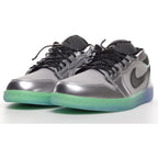 Air Jordan 1 Low SE  Toggle Silver