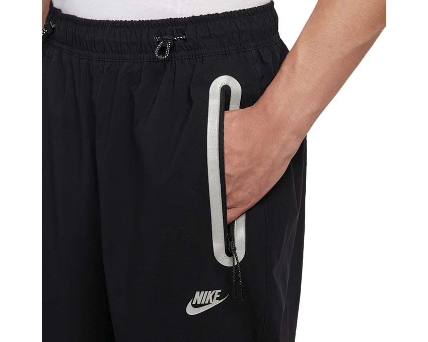 Nike Tech Oversized Woven Pants