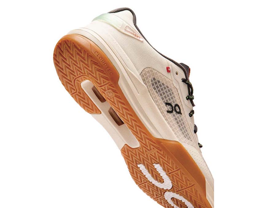 On The Roger Advantage Z5 "Almond" W