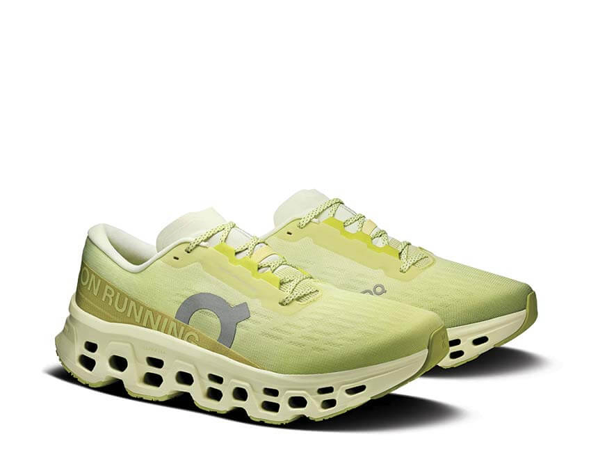 On Cloudmonster 3 W "Limelight"