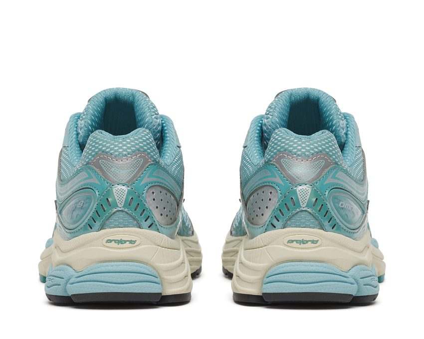 Saucony ProGrid Omni 9 "Gulf Eggshell"